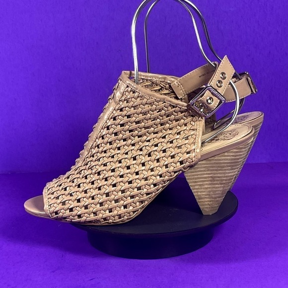 Vince Camuto EIANA Caged Peep Toe Lattice Pyramid Slingback Sandals Size 10 - Picture 3 of 9